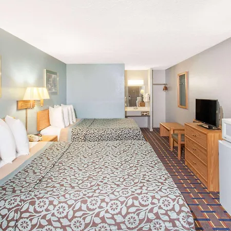 Days Inn By Wyndham Farmer City