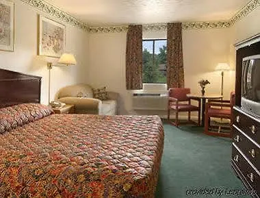 Hotel Days By Wyndham Farmer Farmer City